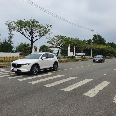 Đất đấu lưng trường đại học giá chỉ 2 tỷ