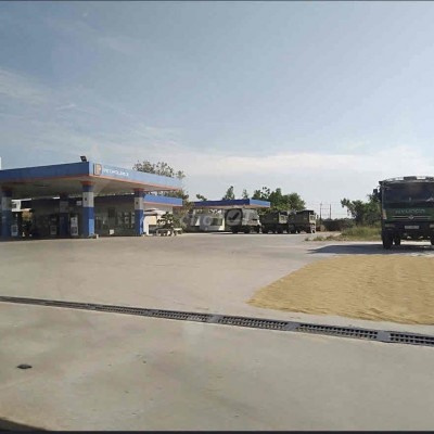 Kiệt QL1A sát thị trấn Hà Lam