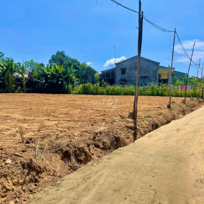 Đất nền Điện Phong Nằm gần trung tâm thị trấn Vĩnh Điện