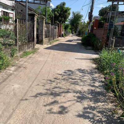 Cần tiền bán gấp Nhà 2 Tầng Điện Nam Trung 4,5x15m sổ Hồng, Bê Tông 3M