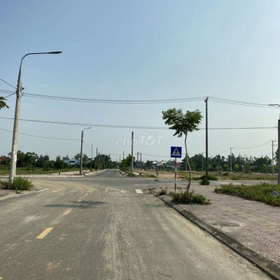 Bán đất biệt thự 300m2 view công viên KĐT Hội An - chỉ 16tr/m2