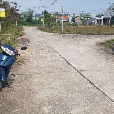 Đất sổ đỏ, gần trung tâm, diện tích 150m2, giá chiết khấu