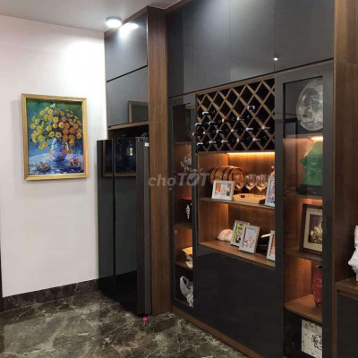 Nhà 3 tầng mới xây đường Trương Định. Sau Đh Quảng Nam