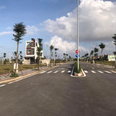 Bán lô đất 2 mặt tiền Trần Phú rộng 33 mét, 2.5 tỷ.Gần KCN Trảng nhựt.