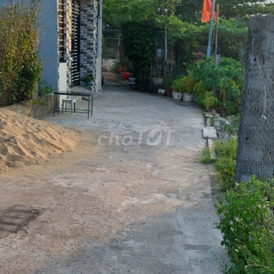 Bán đất vườn ngay làng ĐH,sau lưng Khoa công nghệ TT