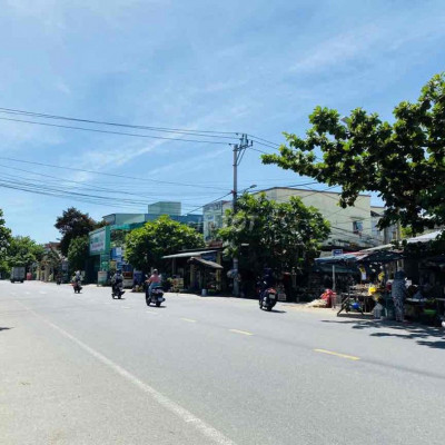 KHÔNG ĐÂU RẺ HƠN- Lô 300m2 ngang 12 dài 26 giáp sát TT Ái Nghĩa/Sổ sẵn