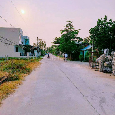 CHỈ 4xx CÓ NGAY LÔ ĐẤT 120m2 NGANG 6m ĐƯỜNG 5m5 CÁCH DT610B VÀI 100m