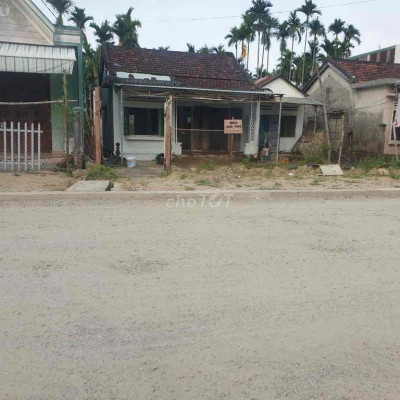 nhà ở cấp 4, cho thuê lâu dài.