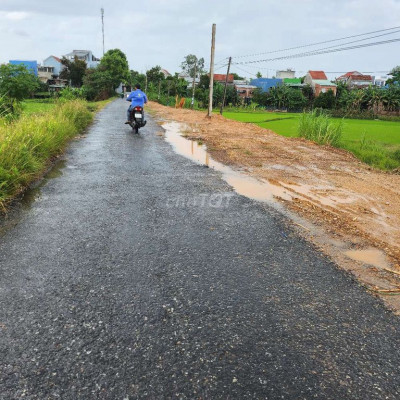 Đường 5m_200m2 thông ra ĐT605 VIEW ĐỒNG làm nhà vườn