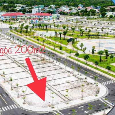 Đất 2 mặt tiền sổ đỏ 200m2 đối diện Công viên và cổng BVĐK Quốc tế