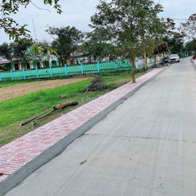 ĐẤT NỀN ĐỐI DIỆN TRƯỜNG MẦM NON ĐIỆN PHƯỚC GIÁ SỤP HẦM