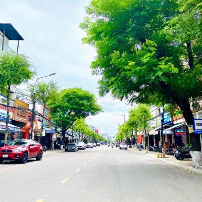 GIÁ CỰC HỜI - Đất chính chủ mặt tiền hướng biển cực đẹp ngay Thành phố