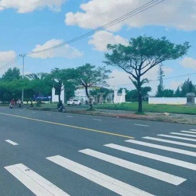 Sụp hầm lô đất Làng Đại học giáp ranh khu đô thị FPT