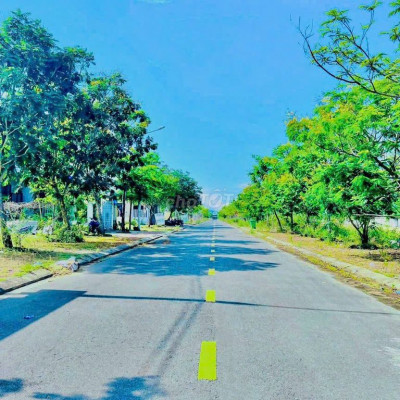 Bán đất đường Lê Đức Thọ khu số 3 cạnh đại học FPT  lô 134m2 giá 2,1ty