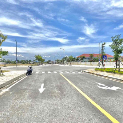 Đất Tam Kỳ gần cầu Nguyễn Văn Trỗi thuận tiện KDoanh chỉ 1tyxx Sổ sẵn