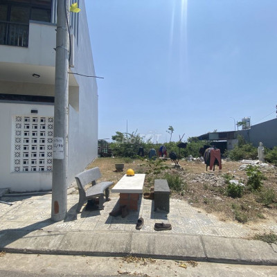 Lô đất Điện Ngọc - giáp ĐH FPT, 5m5, ngang 5.3m. 1 tỷ 4.