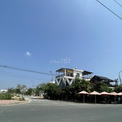 Cần tiền bán gấp lô đất đẹp KDT THANH HÀ 150m2 đường 10,5m