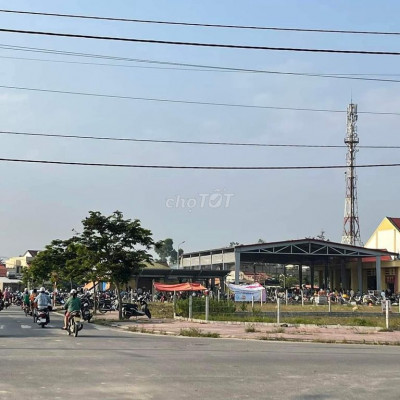 Chủ ngộp bán đất mặt tiền KDT THANH HÀ, diện tích 150m2