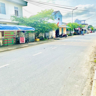 Trả trước 400tr(50%) có ngay lô đất gần Trung Tâm Hành Chính Huyện.
