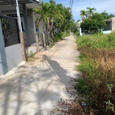 Đất kiệt Điện Ngọc 700 tr