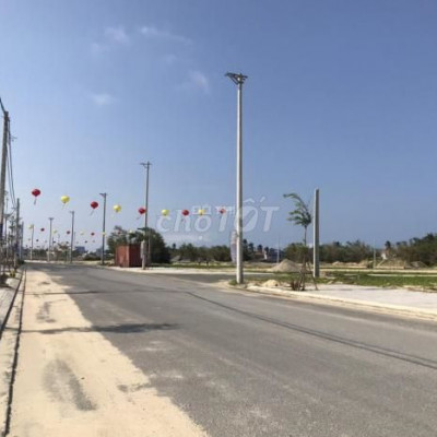 Mặt tiền đường 27m thông ra sông Cổ Cò, giáp ranh khu FPT giá rẻ