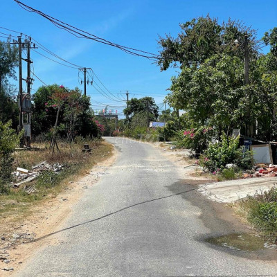 Trục đường chính 20m . Ngay uỷ ban xã Tam Phú - Tam Kỳ . Sát đường DT