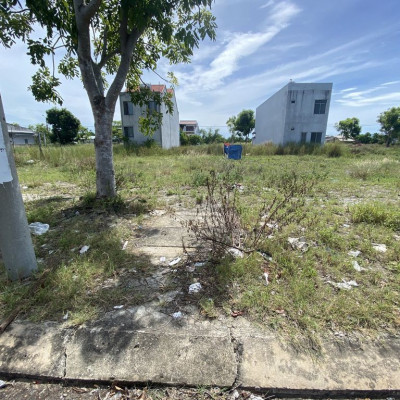 Nhà nợ ngân hàng nên cần bán lô điện nam trung