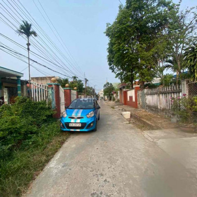 Bán lô đất 300m Ngay Ngã Tư Điện Ngọc