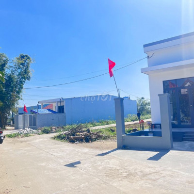 ĐẤT TỨ CÂU ĐIỆN NGỌC ĐƯỜNG 8M GIÁ SỤP HẦM