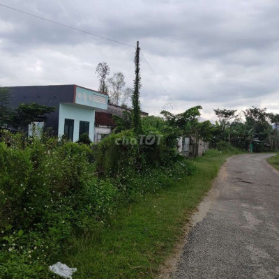 Chính chủ bán gấp nhà vườn mặt tiền đường DH 615 3200mv2có 200mv đất ở