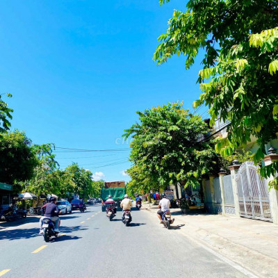 GIÁ CỰC RẺ- Lô mặt tiền QL1A ngay TT hành chính Vĩnh Điện/Sổ sẵn/127m2