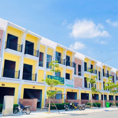 BÁN NHÀ PHỐ 3 TẦNG KHU COMPOUD KHÉP KÍN TẠI HỘI AN TRƯỚC MẶT SÔNG