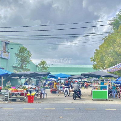 Bán Lô Full Đất Ở Ngay Chợ Đình-Giá Chỉ 820tr-Đường 5m-Sẵn Sổ