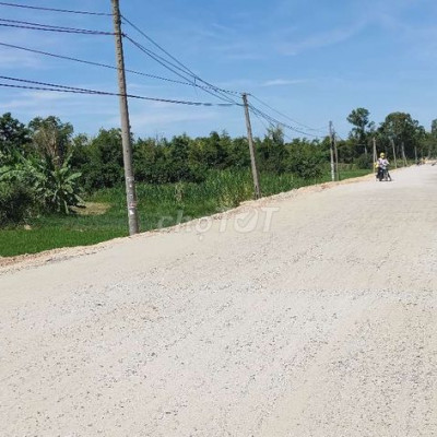 3 lô liền kề Điện Tiến 5xx triệu,sổ hồng sẵn,đg đang lên bê-tông 10mét