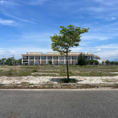 Chính chủ bán sập hầm lô đất nền đã có sổ đối diện trường Victoria