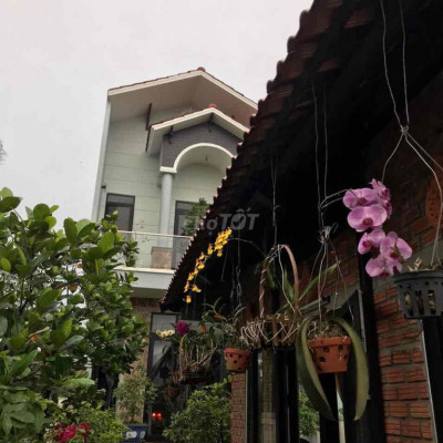 cần bán nhà Vip vườn