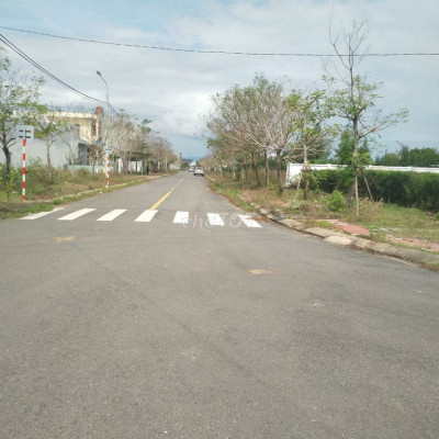 Lô đất giáp trường ĐH FPT giá cắt lỗ1,77 tỷ/102m2