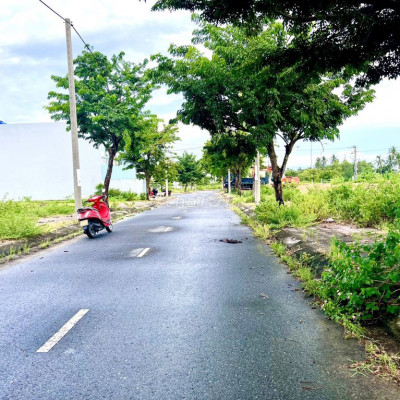 Đất biển KĐT Green City sát sông Cổ Cò, đường 5m5, trục thông sạch đẹp