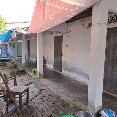 Bán lô đất kèm dãy 5 phòng trọ đang cho thuê