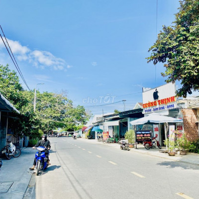 Bán gấp đất cạnh trường - sát chợ - thuận lợi kinh doanh buôn bán