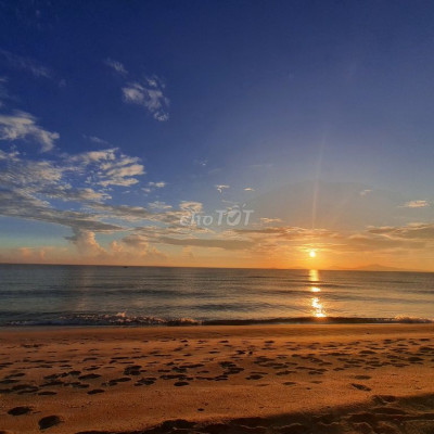 Cho thuê căn hộ 120m2 2 phòng ngủ trong khu resort biển