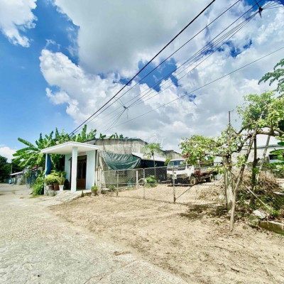 Bán gấp 114m2 đất full ODT - Đường 4m - Ngay cạnh chợ