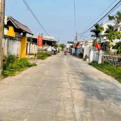 kẹt tiền bán lô đất ngay sát khu đô thị điện thắng, đường như hình