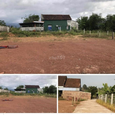 chính chủ cần bán lô đất đẹp, gần UBND, Trạm Xá, truwòng học cấp 1,2