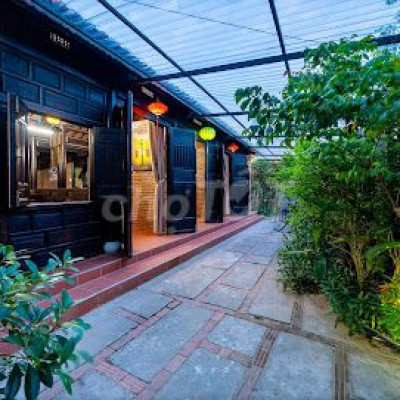 Cần tiền bán nhanh 185m mt Lý Thái Tổ, phố cổ Hội An