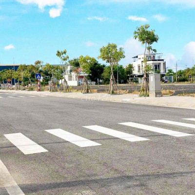 Đất sổ đỏ đối diện BVĐK Quốc tế Tam Kỳ - điện âm 100%