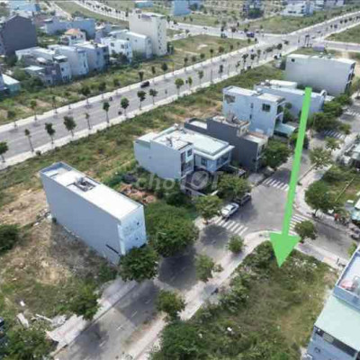 đất nằm đối diện công viên ngay trung tâm Tam Kì