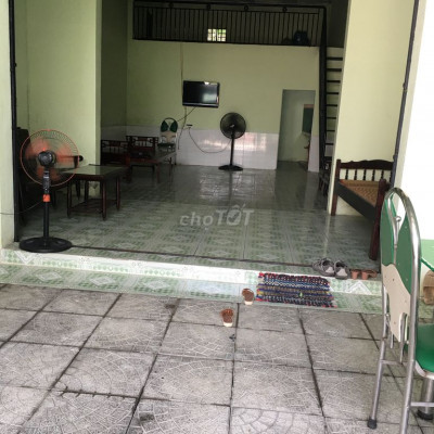 Nhà cấp bốn gác lửng. Sạch sạch vào ở ngay