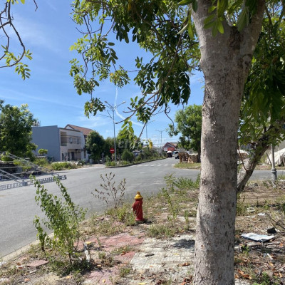 Biệt thự đường lớn tại Điện Ngọc