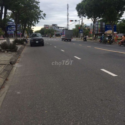 Bán lô bê tông chính Ngọc Vinh sát Phạm Như Xương